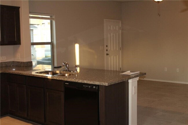 1220 Garland Rd Georgetown, TX 78626 photo 4