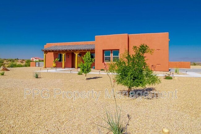 335 Latigo Way Wickenburg, AZ 85390 photo 5