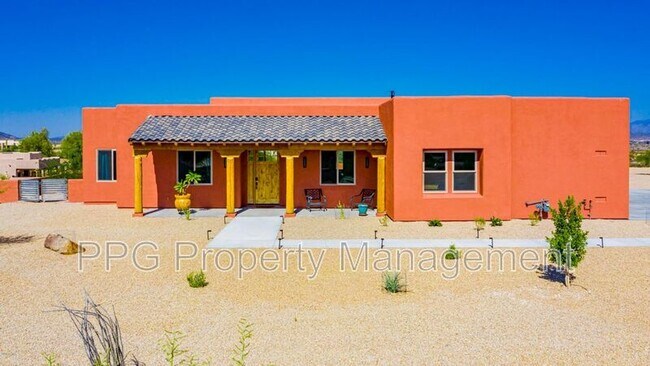 335 Latigo Way Wickenburg, AZ 85390 photo 3