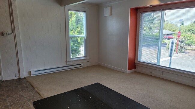 14402 56th Ave S photo 3