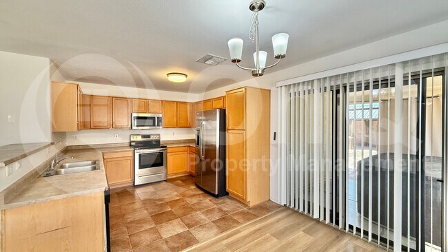21426 Duncan Dr Maricopa, AZ 85138 photo 3
