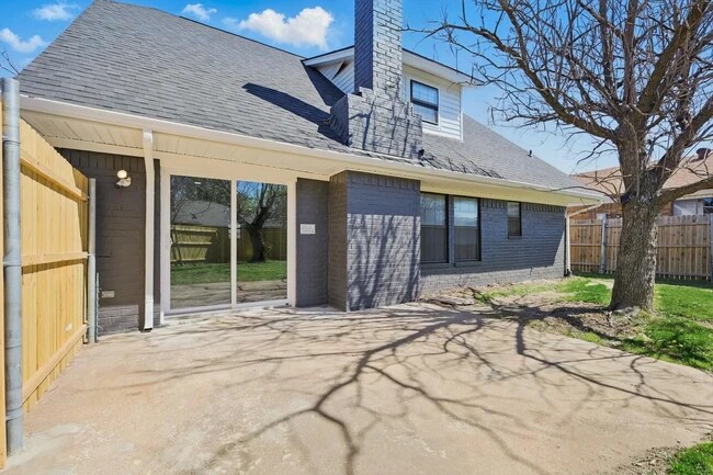 1912 Sierra Drive, Lewisville, TX 75077 photo 3
