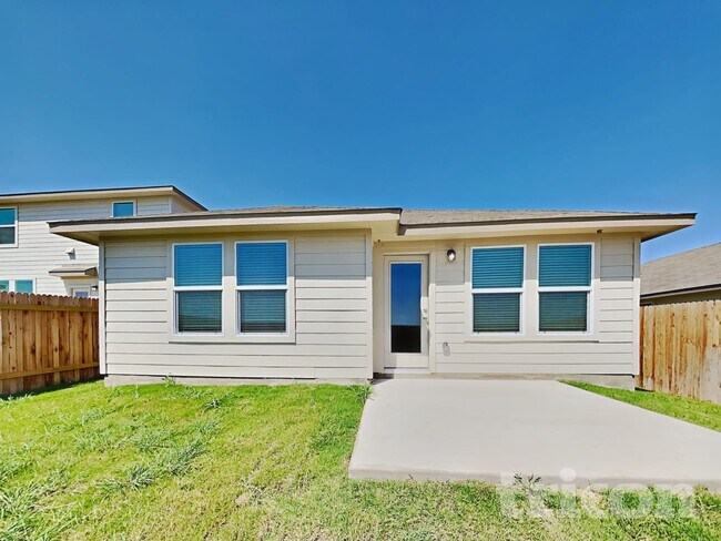 5105 Sidesaddle Drive, Georgetown, TX 78626 photo 2