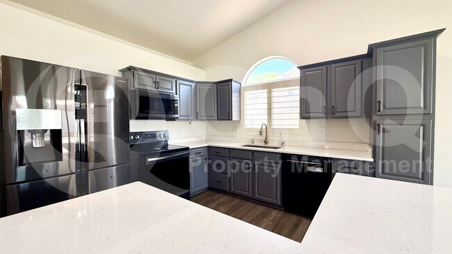 1581 W Butler Dr Chandler, AZ 85224 photo 3