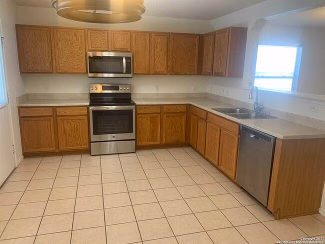 3518 Ironwood Falls San Antonio, TX 78261 photo 5