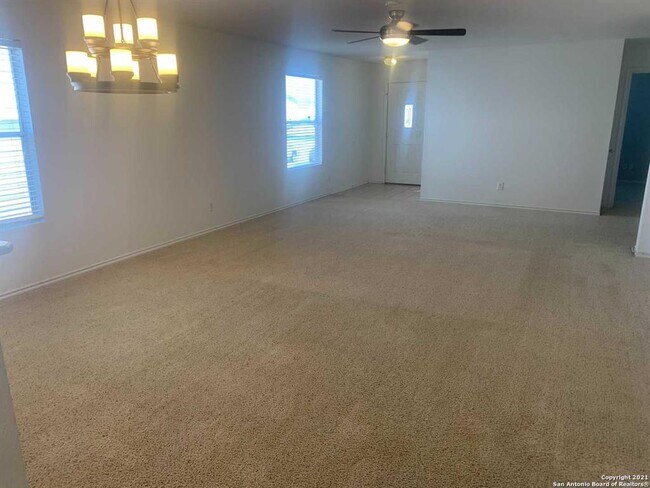 3518 Ironwood Falls San Antonio, TX 78261 photo 3
