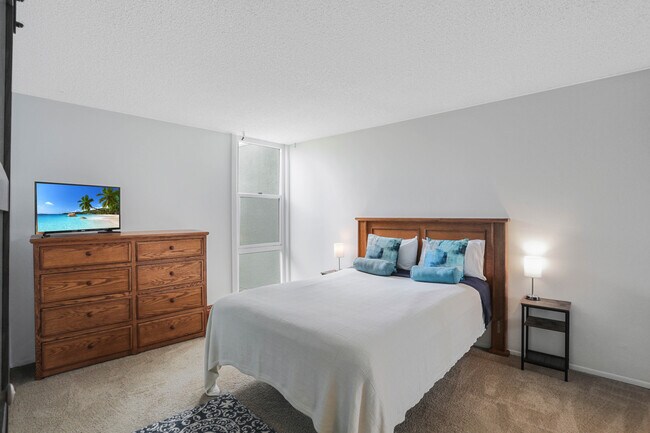 3050 Rue D’Orleans San Diego, CA 92110 photo 4