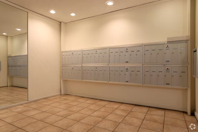 Springwood Apartments photo 2
