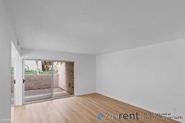 675 Sharon Park Dr photo 4