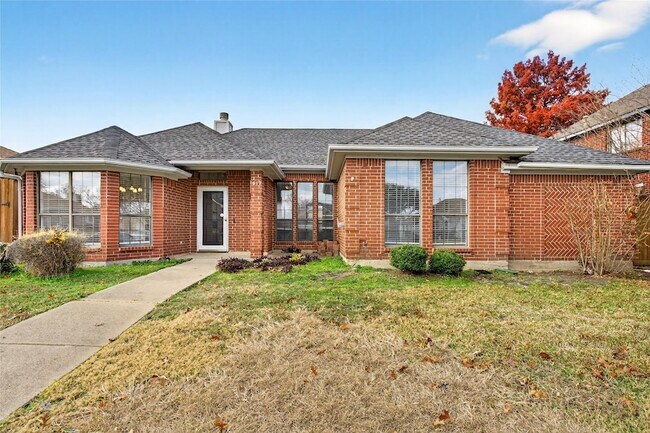 1617 Briargrove Dr Mesquite, TX 75181 photo 3