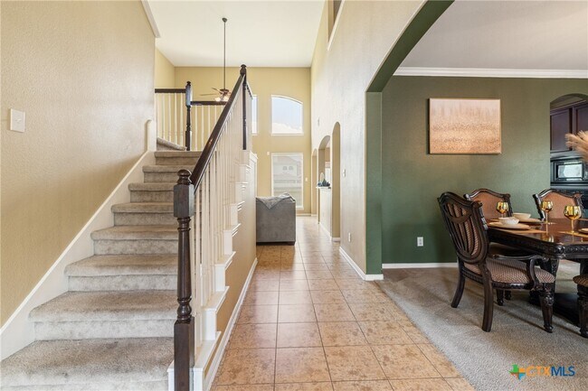 1002 Wallin Farms Cove Hutto, TX 78634 photo 2