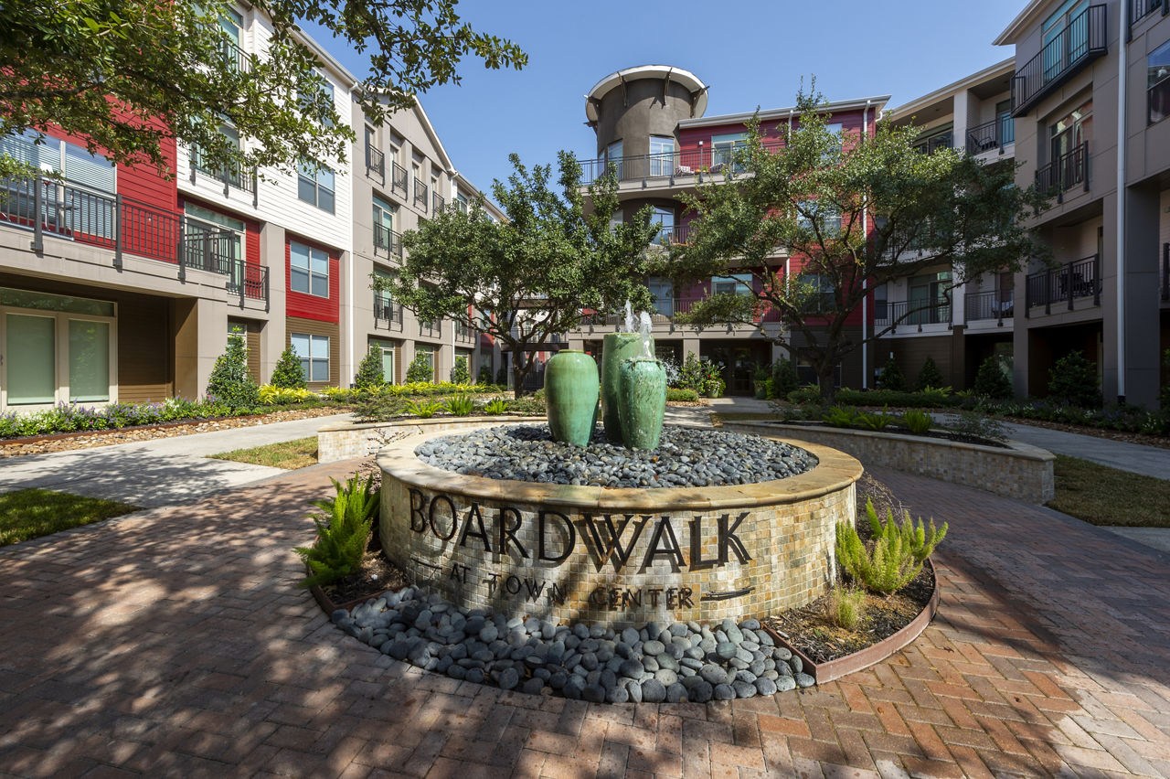 Boardwalk at Town Center photo 2