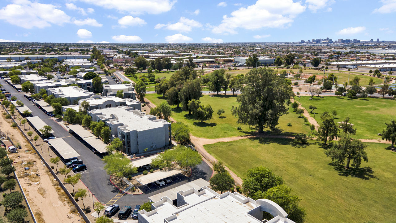 Esteban Park photo 2