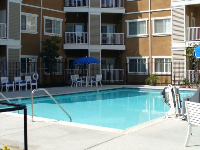 Raincross Senior Village Apartments photo 2
