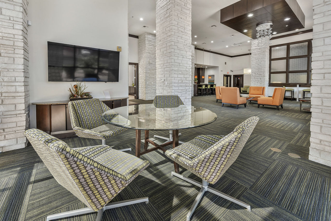 Residences At FortyTwo25 Apartments photo 4