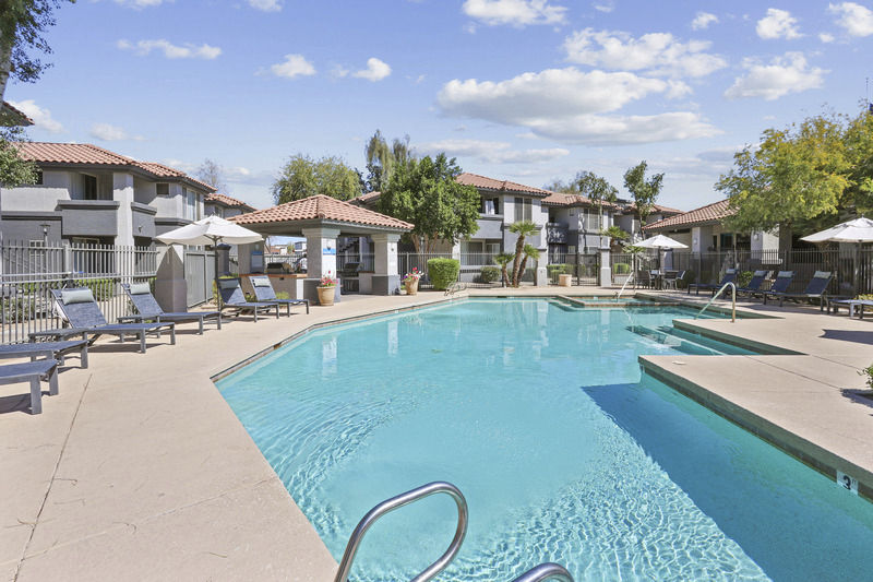 Vista Grove Apartments photo 2