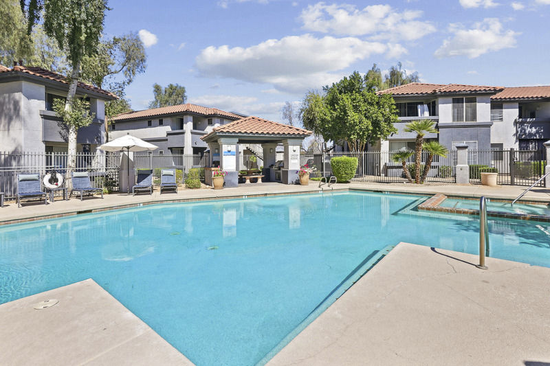 Vista Grove Apartments photo 4