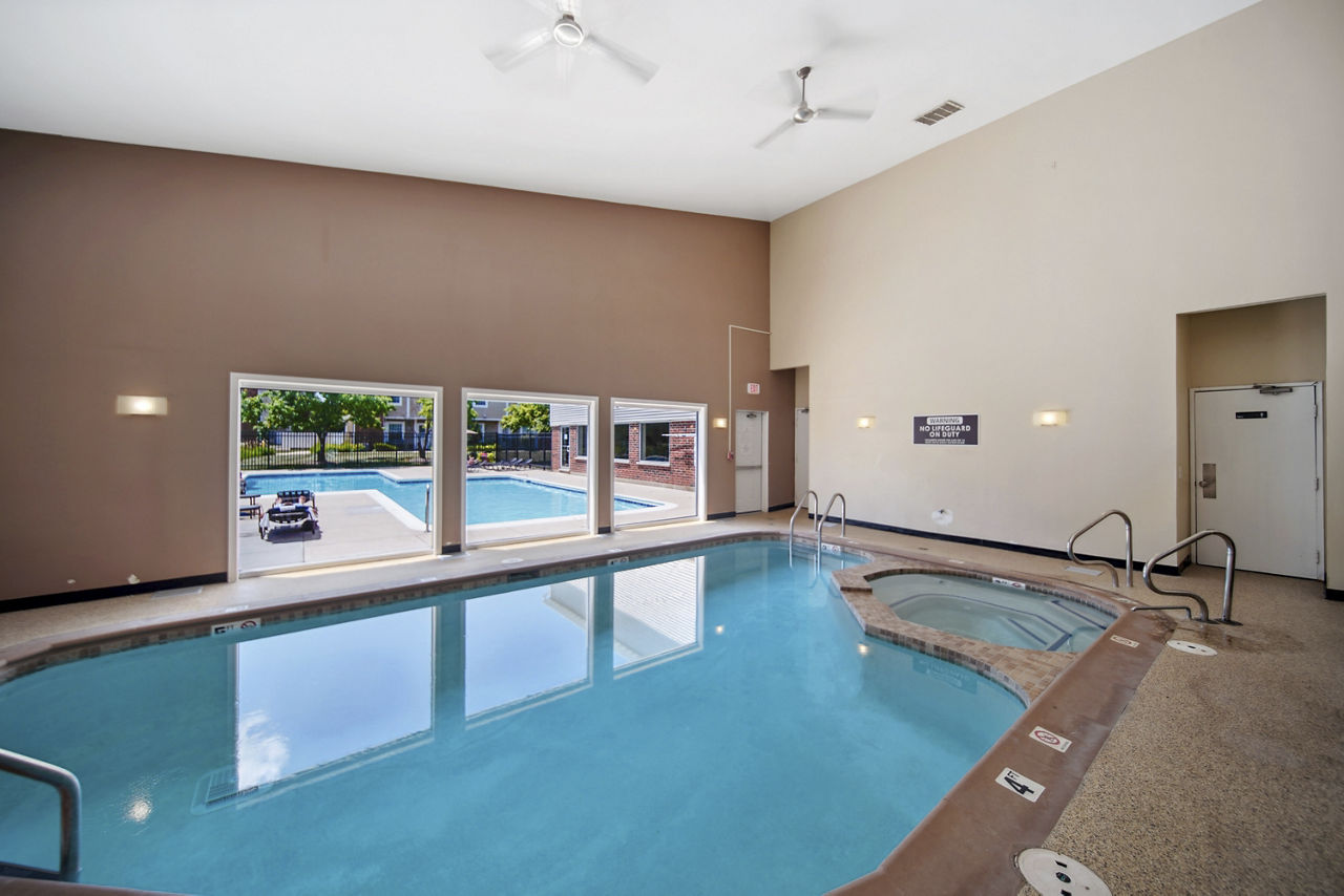 Waterford Place Apartments photo 4