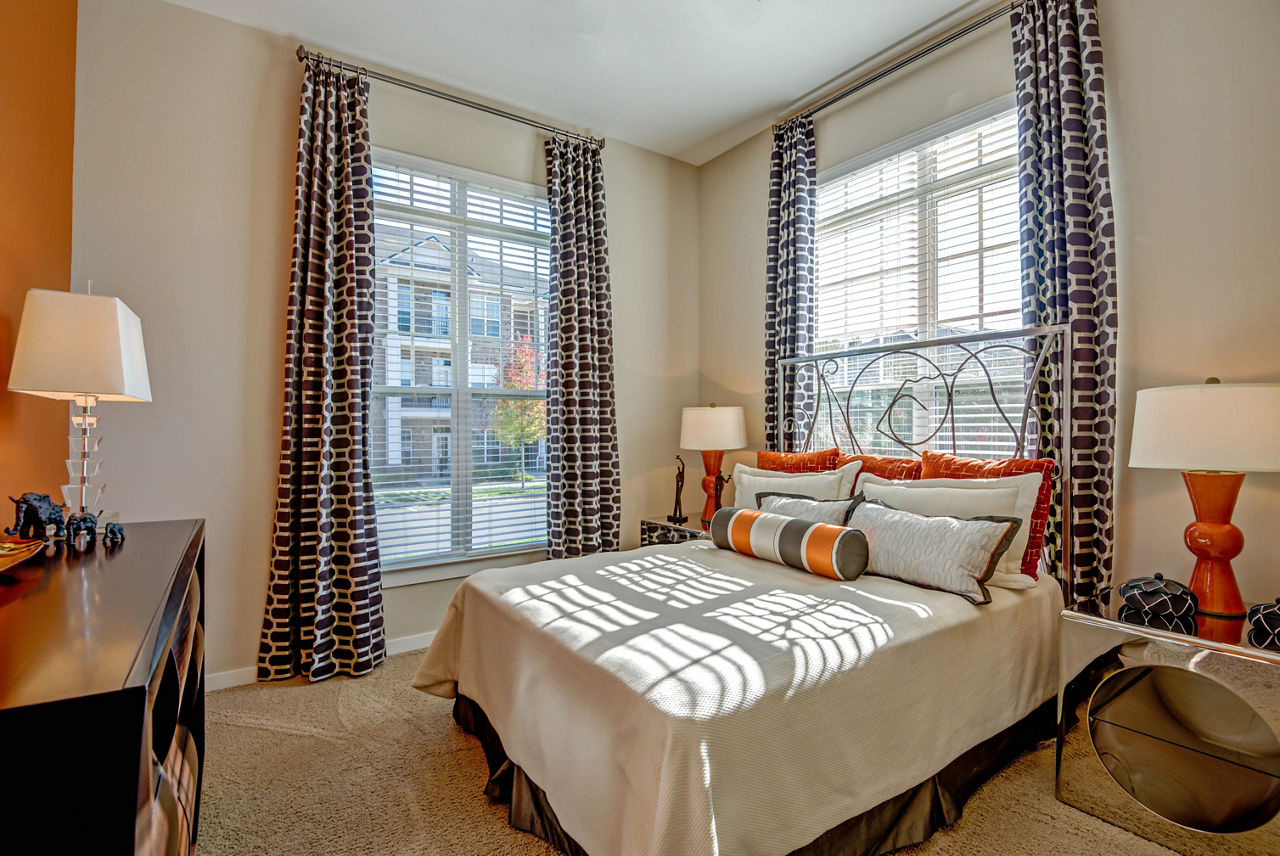 Whitehall Parc Apartment Homes photo 2