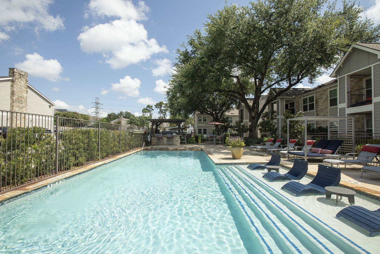 Reserve at Garden Oaks photo 4