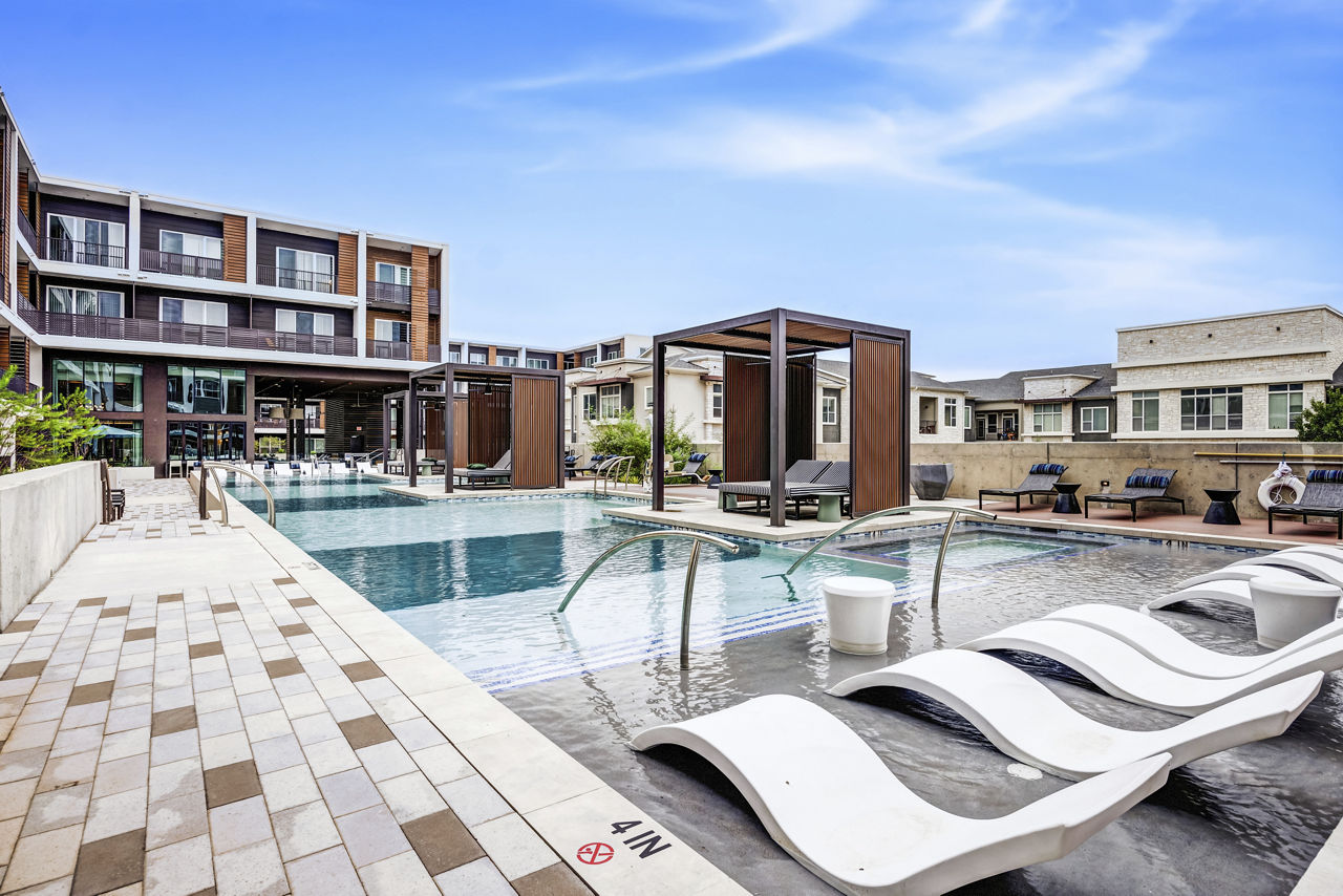 Lakeshore Pearl photo 2