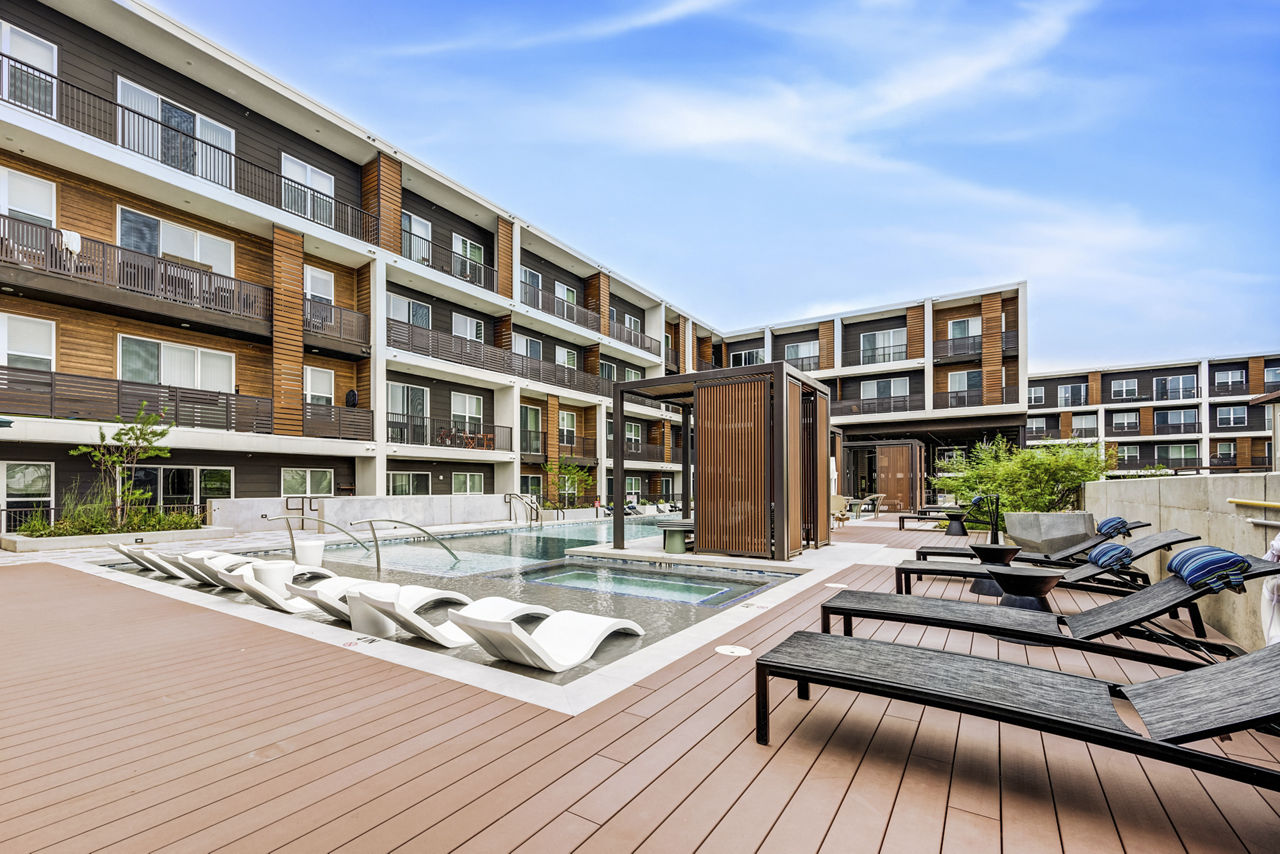 Lakeshore Pearl photo 4