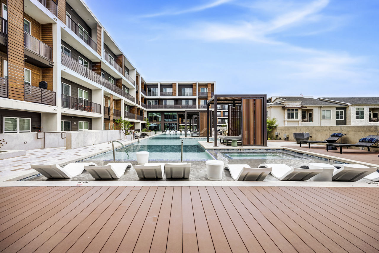 Lakeshore Pearl photo 3