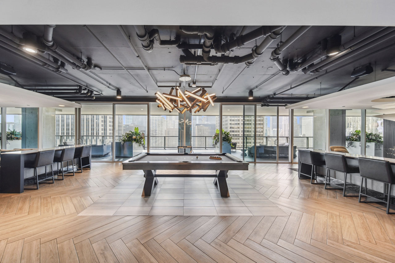Aston Chicago Apartments photo 5