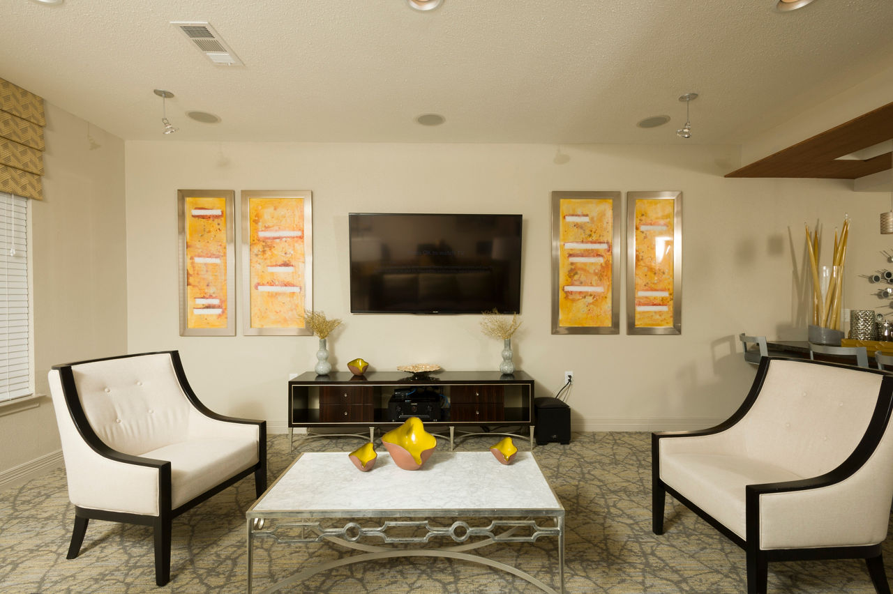Deerwood Apartments photo 4