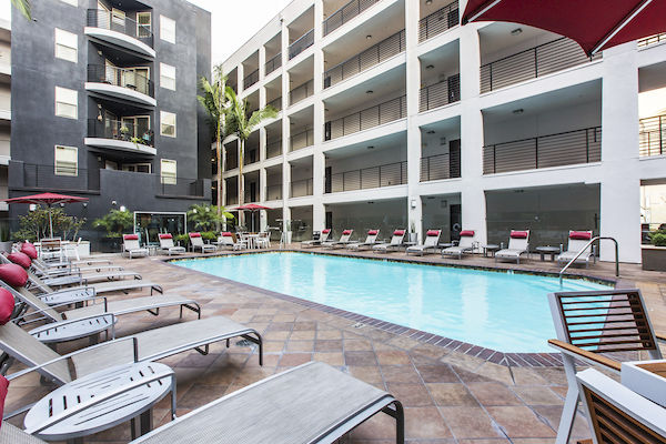 Avana on Wilshire Apartments photo 4