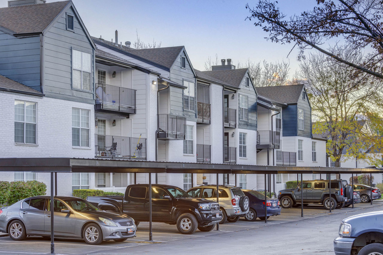 Riverbend Apartments photo 5