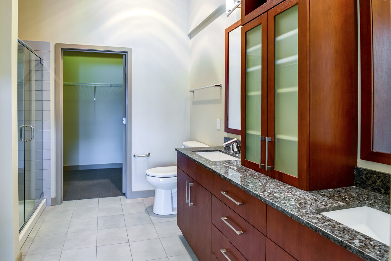 Equinox Apartments photo 2