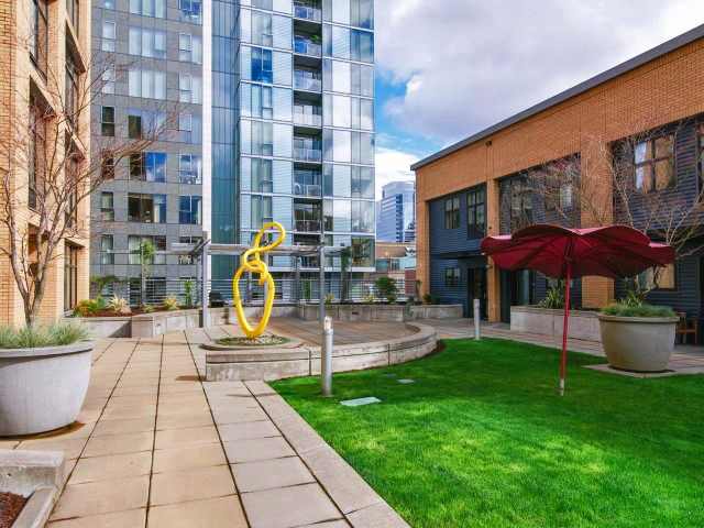 Museum Place Apartments photo 2