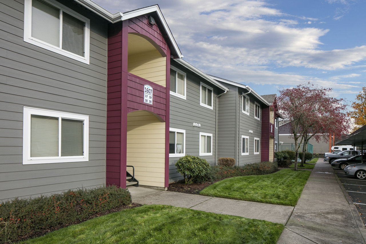 Creekside and Spring Creek Apartments photo 2