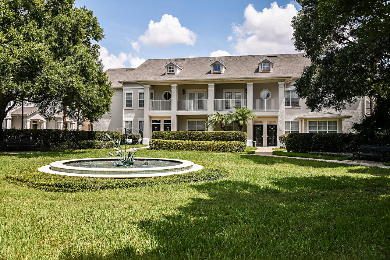 Park Central Apartments - Manor Row photo 3