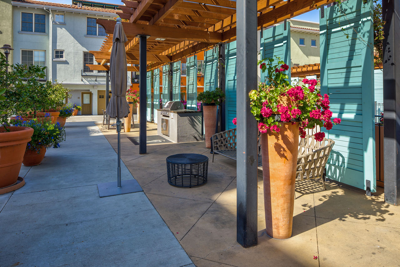 Santana Row photo 4