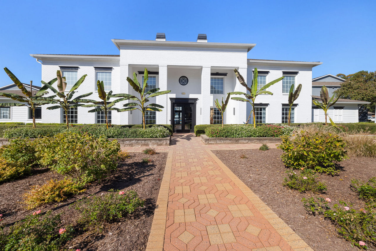 The Riley Apartments photo 2