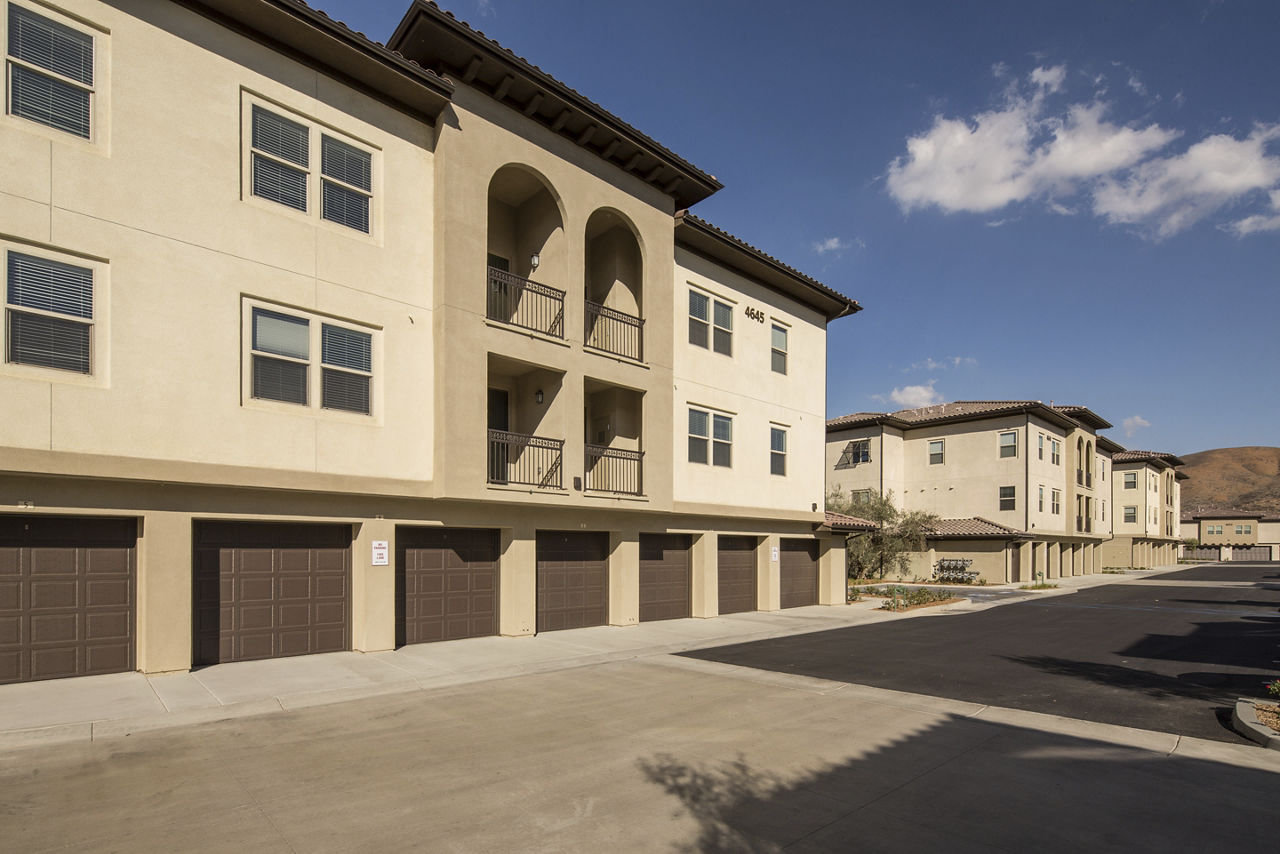 Encanto Apartments photo 2