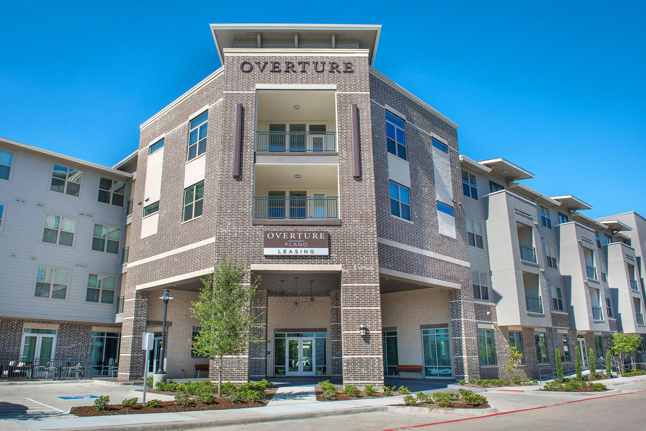 Overture Plano 55+ Active Adult Apartment Homes photo 2