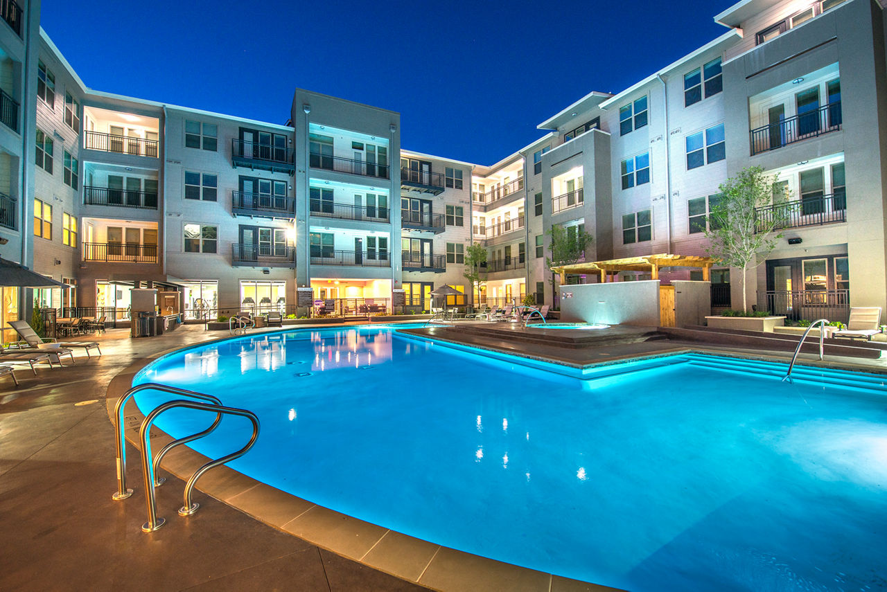 Overture Plano 55+ Active Adult Apartment Homes photo 4