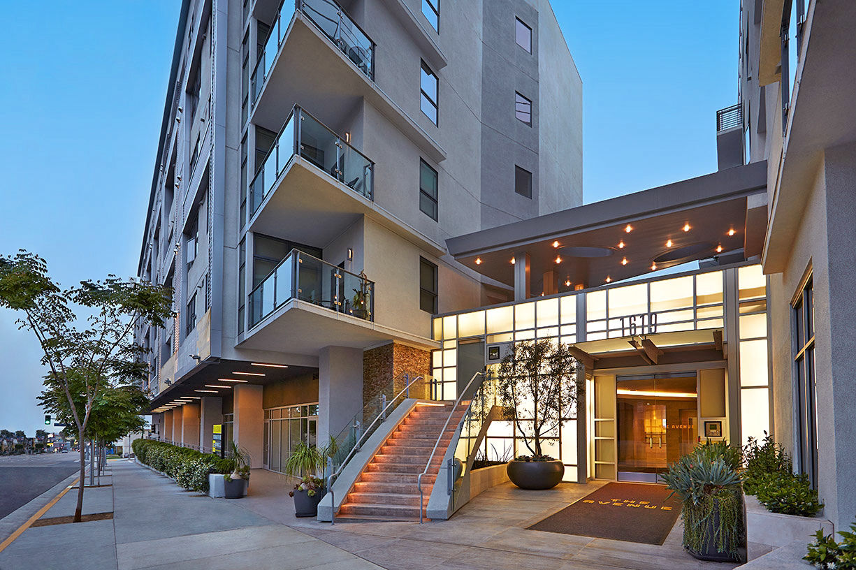 The Avenue Hollywood Apartments photo 2
