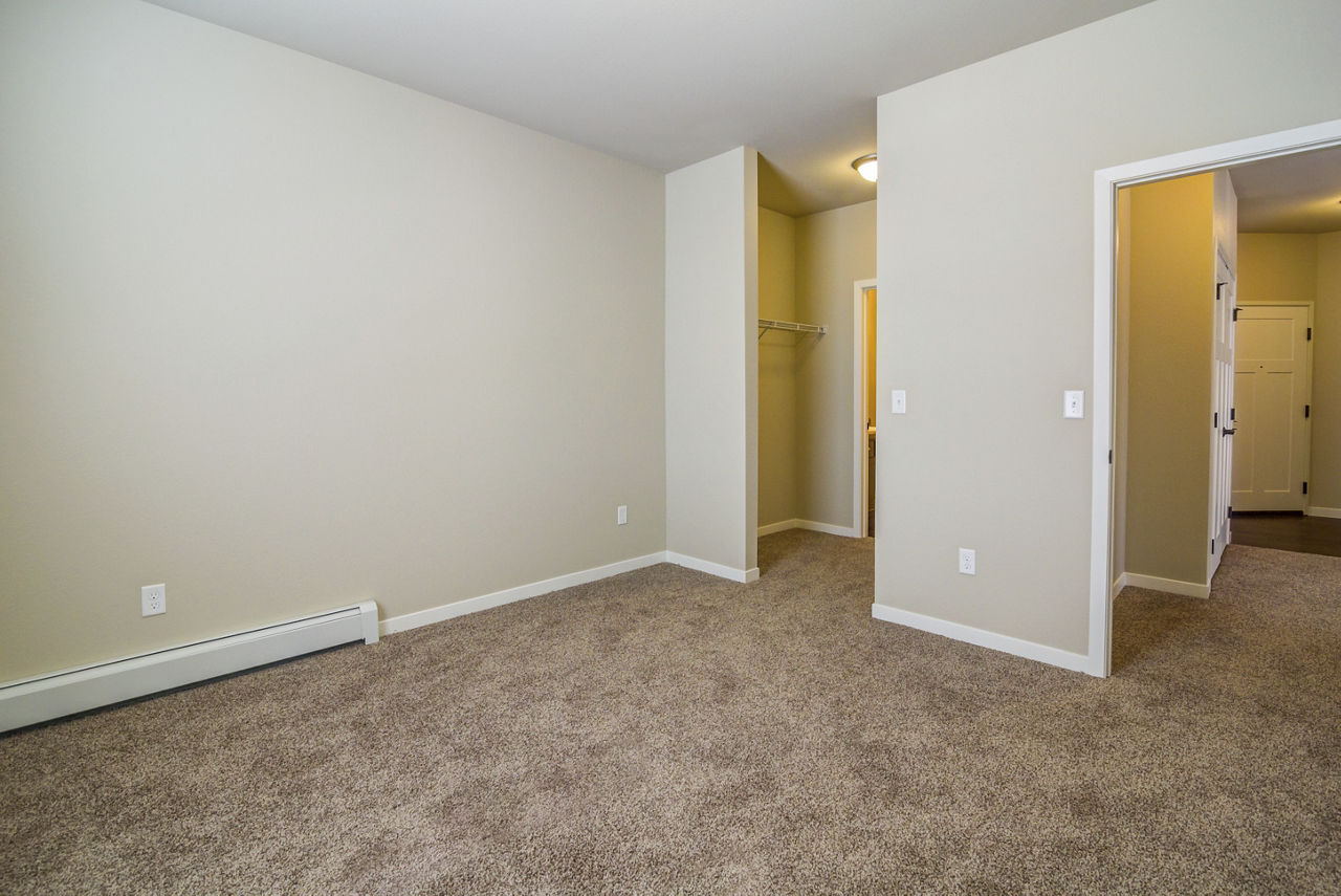 South Ridge Apartments photo 4