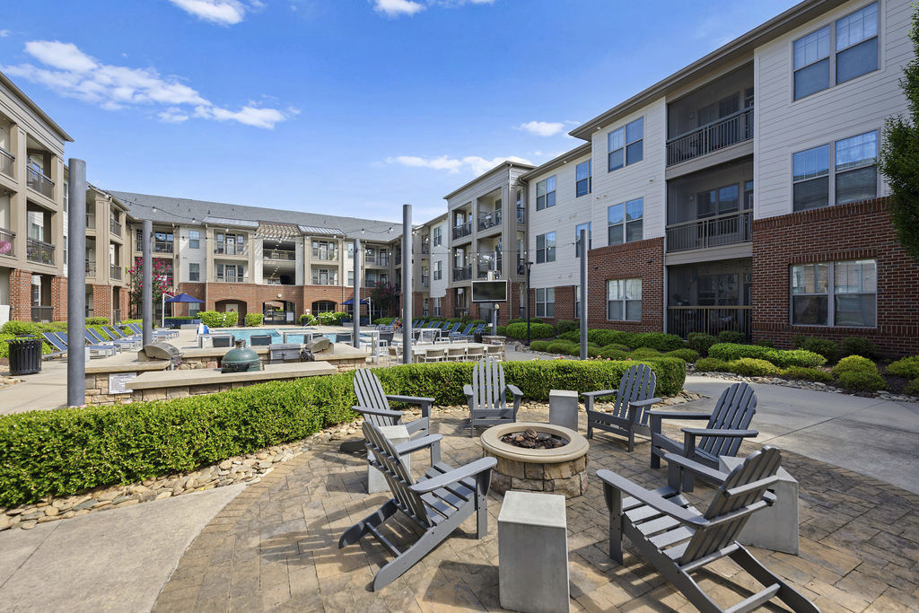 Fountains Matthews Apartments photo 5