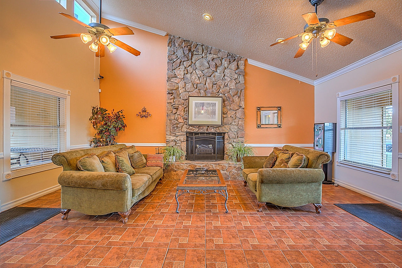 Arrowhead Pointe photo 4