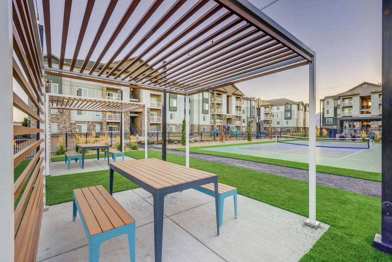 Sandalwood Apartments photo 4