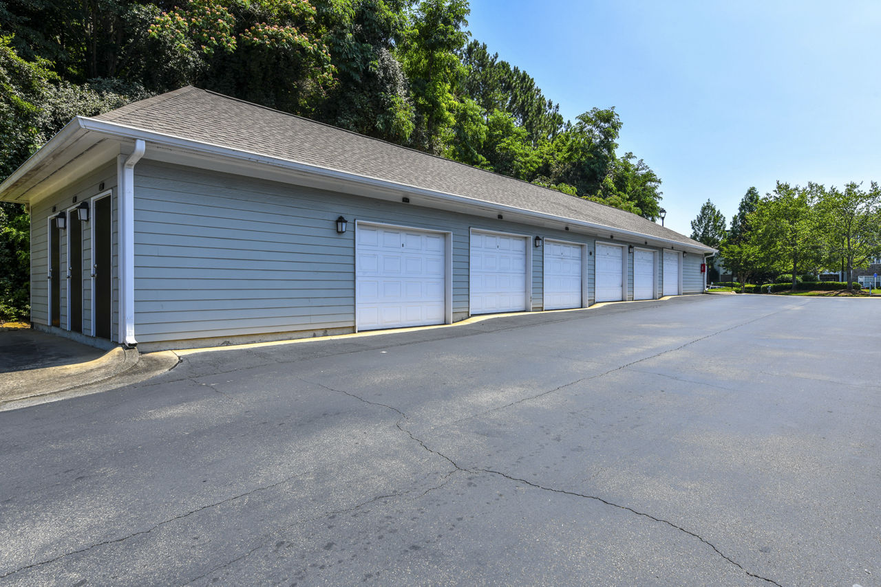 Avana North Point Apartments photo 2