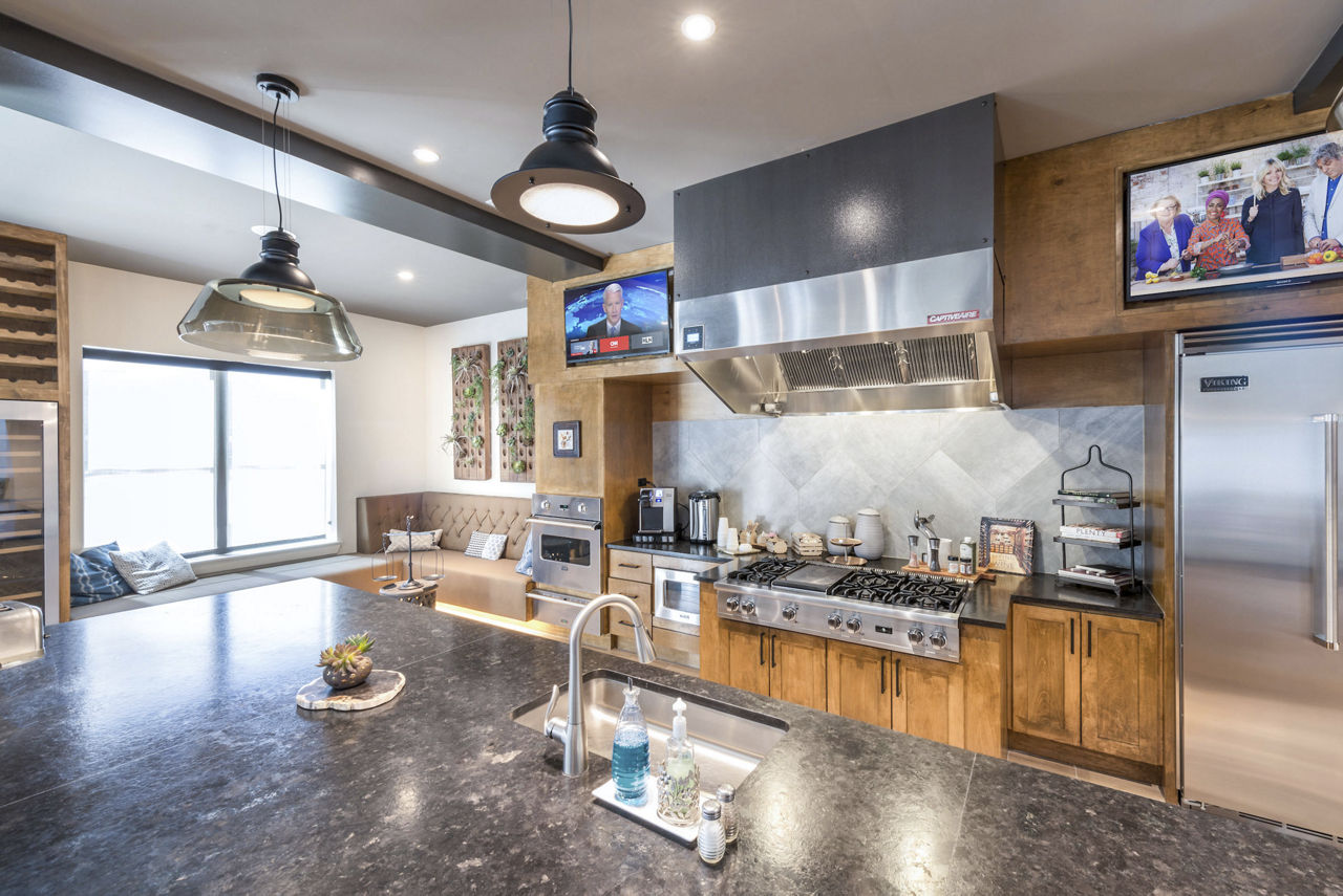 Overture Highlands 55+ Active Adult Apartment Homes photo 3