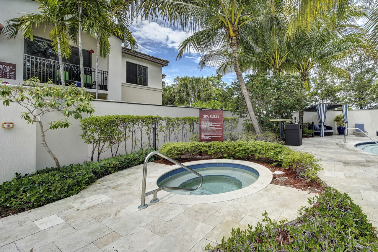 Solle Davie Apartments photo 4