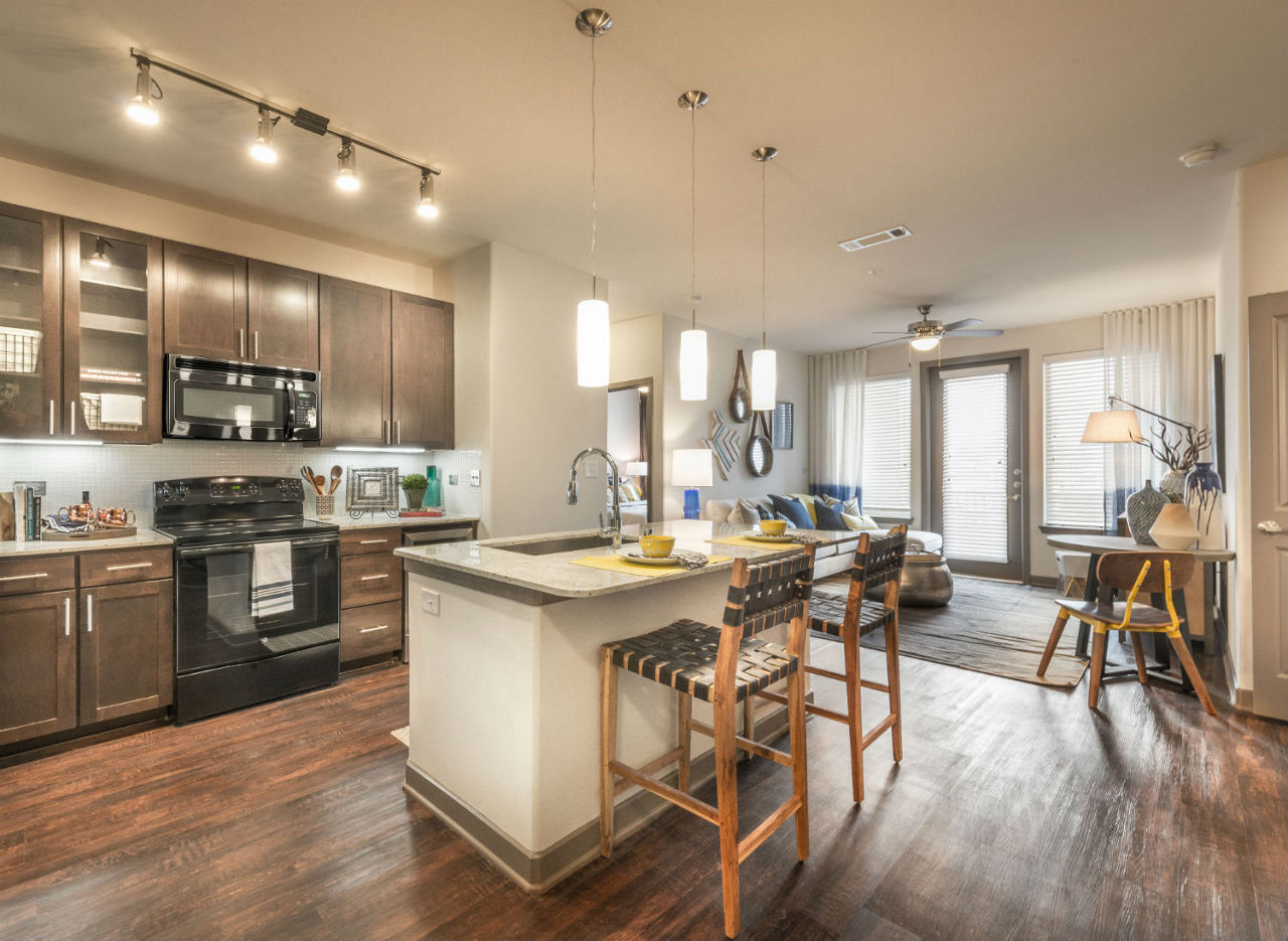 Overture Flower Mound 55+ Active Adult Apartment Homes photo 4
