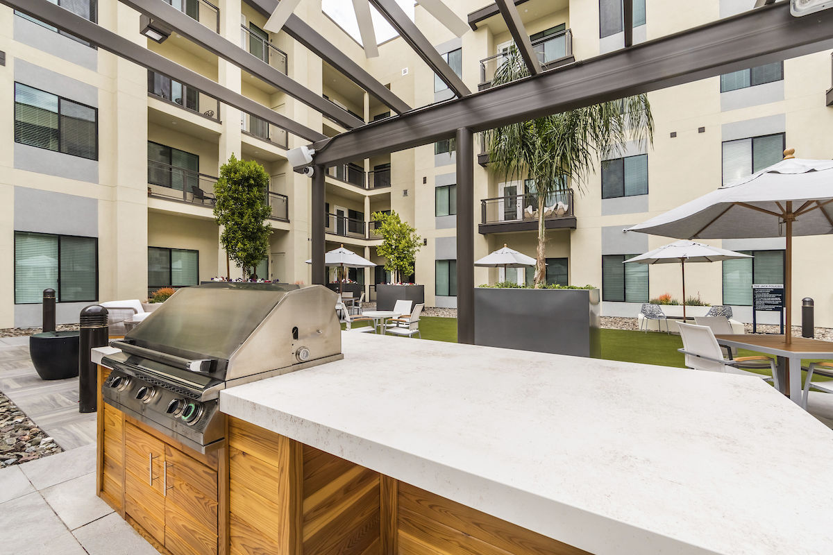 Overture Kierland 55+ Active Adult Apartment Homes photo 5
